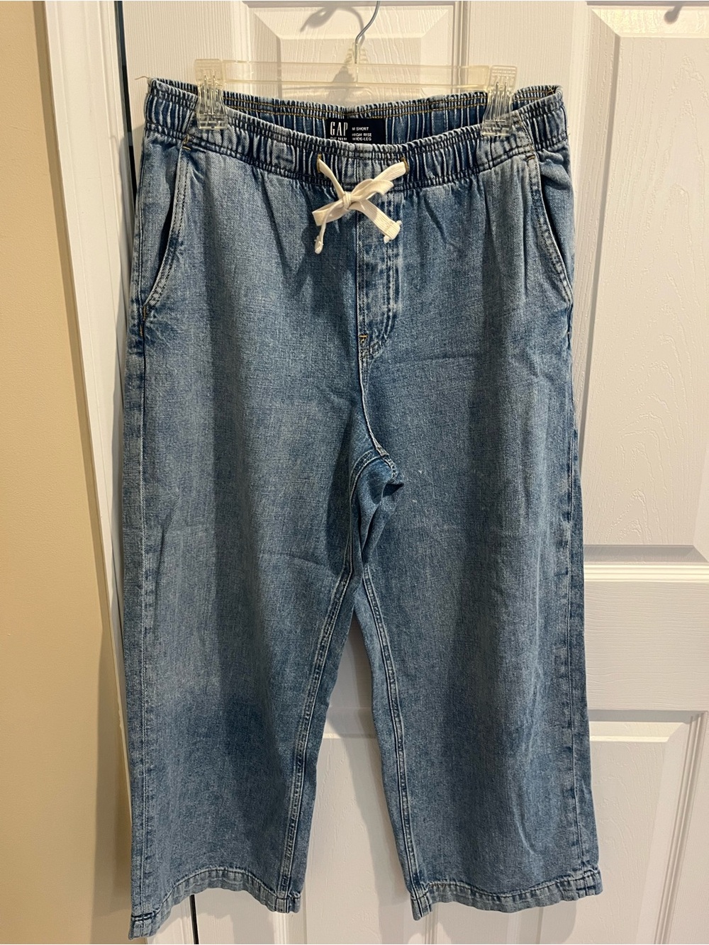Women’s High Rise Pull-On Wide-Leg Jeans